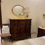 La Dimora Di Partenope Habitación en casa particular *